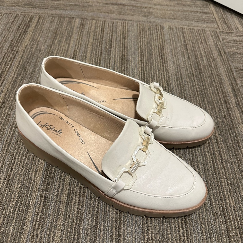 Life Stride Women's Cream Loafers with Chain Detail